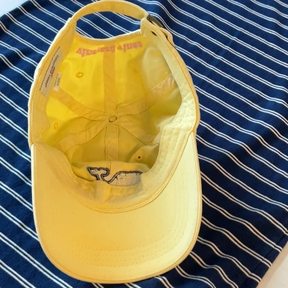 Vineyard Vines baseball cap w/whale logo
